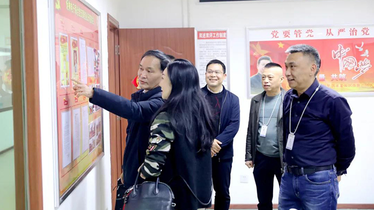 郴州高新區(qū)紀(jì)工委書(shū)記、監(jiān)工委主任曾雁走訪炬神電子
